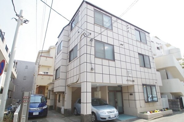 イリス三田の物件外観写真